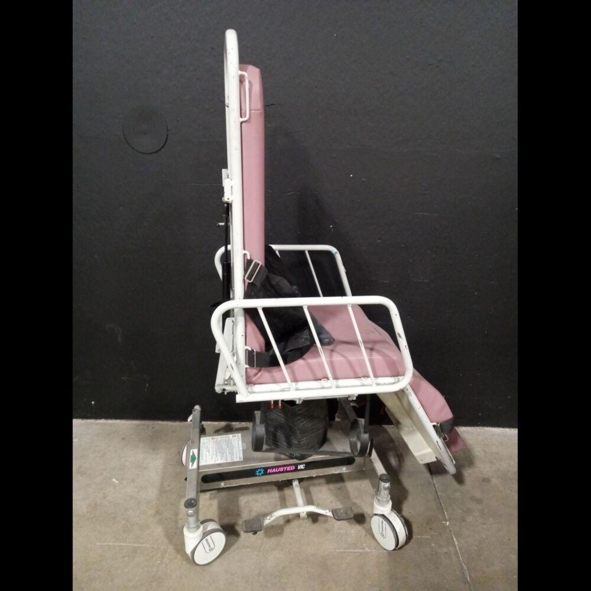 HAUSTED VIC STRETCHER CHAIR - Image 4 of 4