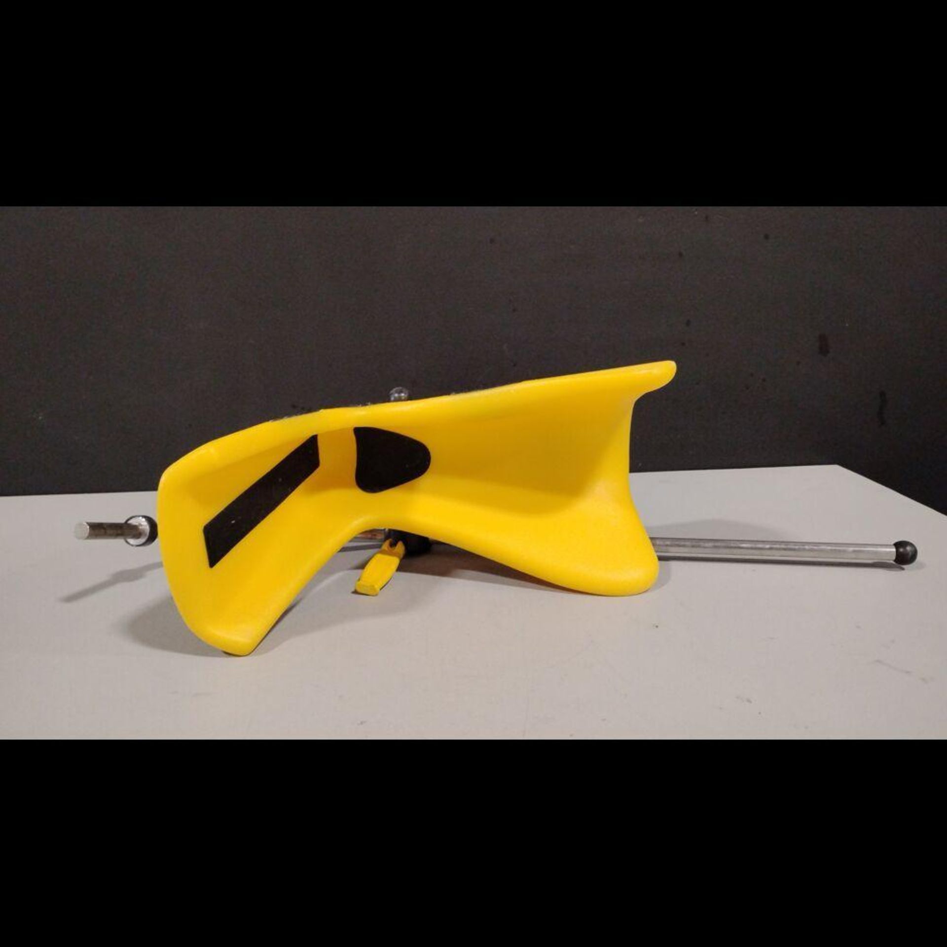 STERIS YELLOWFIN STIRRUP (LEFT) - Image 3 of 3