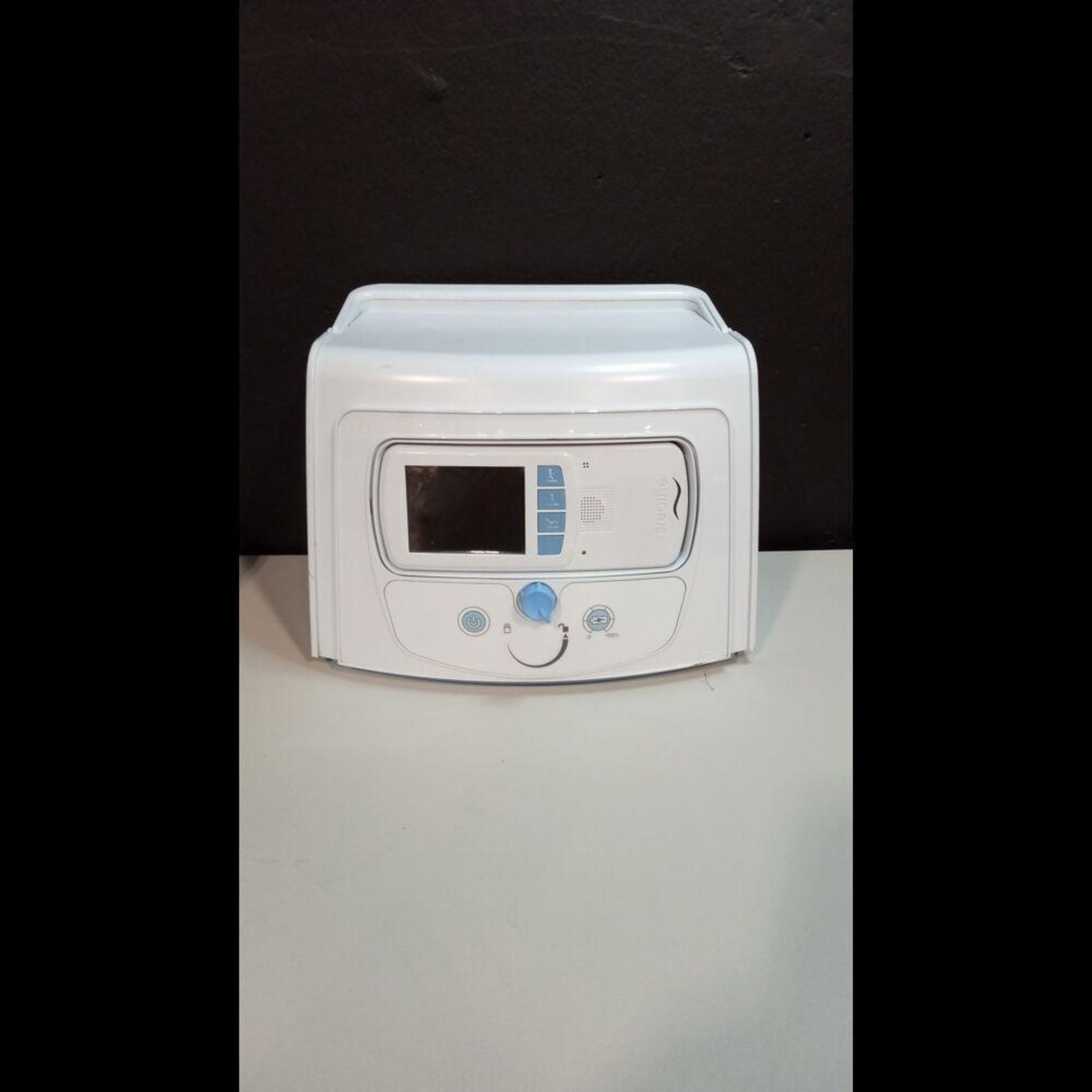 BREATHE TECHNOLOGIES INC. LIFE 2000 BREATHE VENTILATOR WITH COMPRESSOR