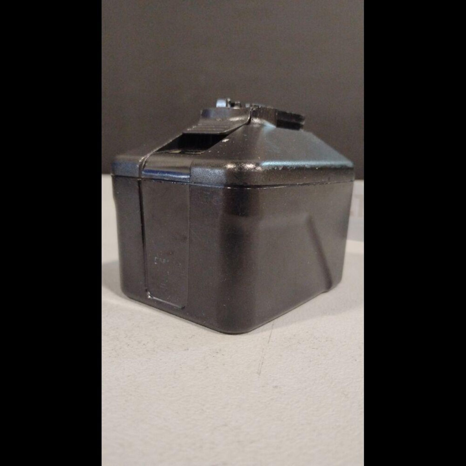 STRYKER 7215 SYSTEM 7 BATTERY - Image 3 of 3