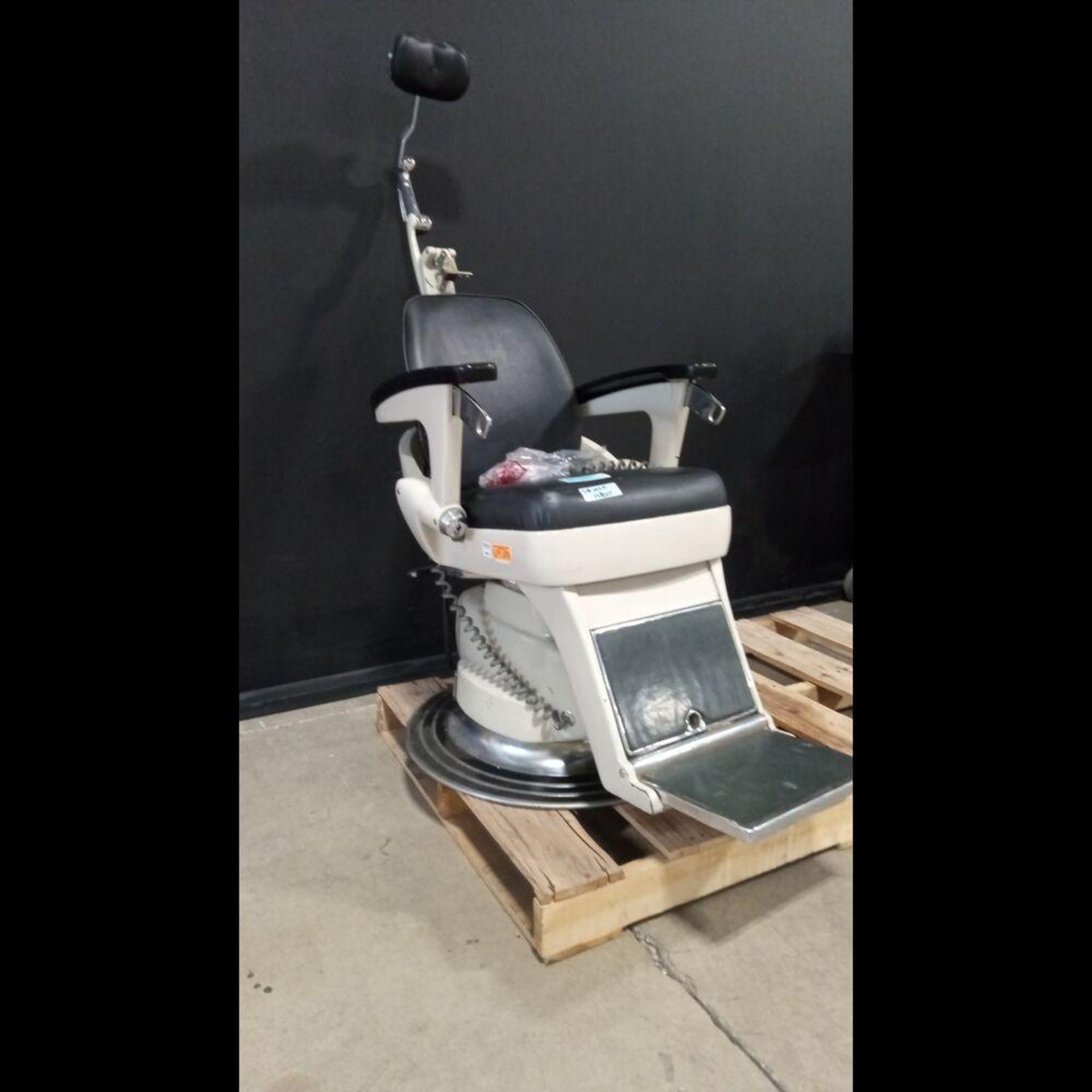 RITTER ME EXAM CHAIR - Image 2 of 4