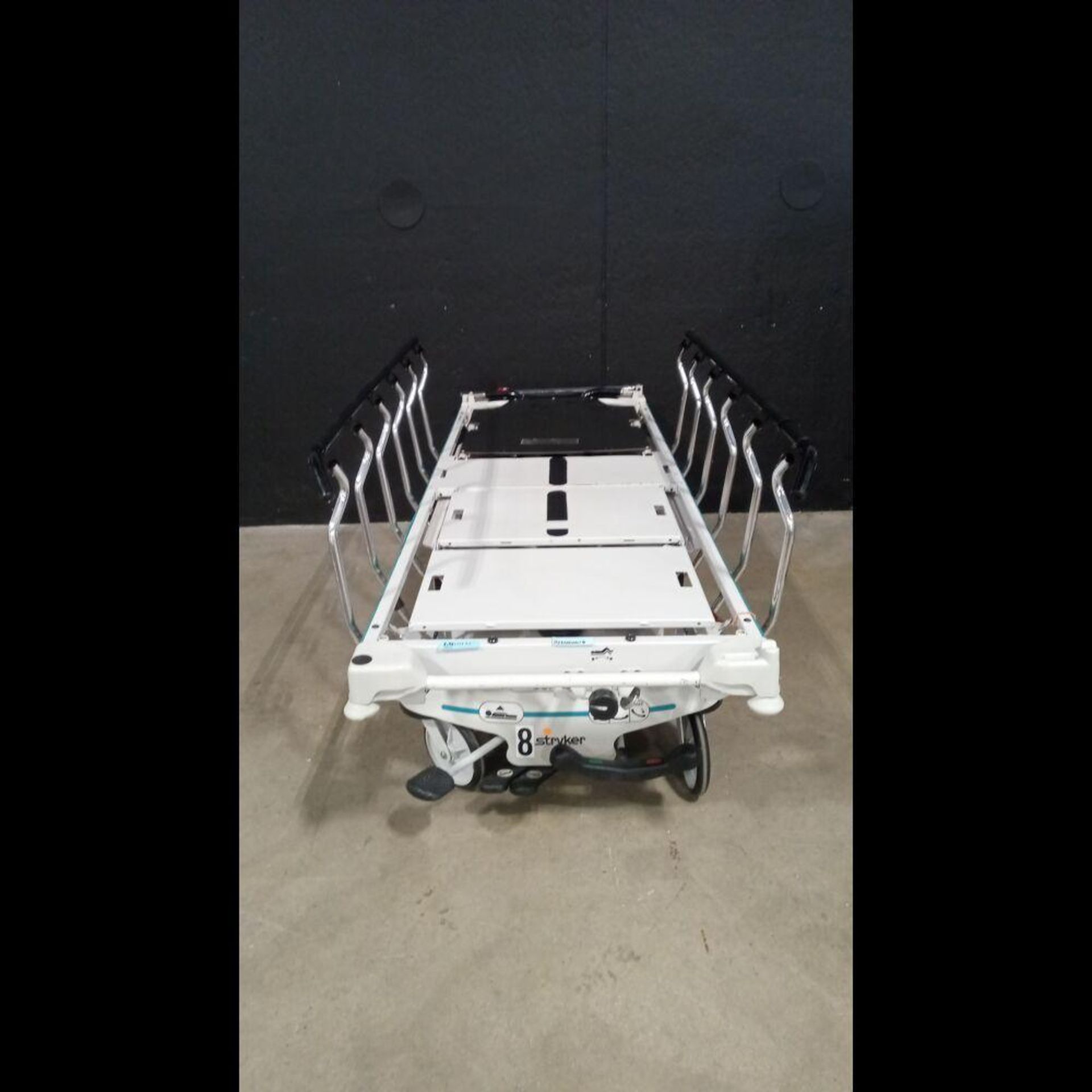 STRYKER ATLAS 660 BIG WHEEL STRETCHER