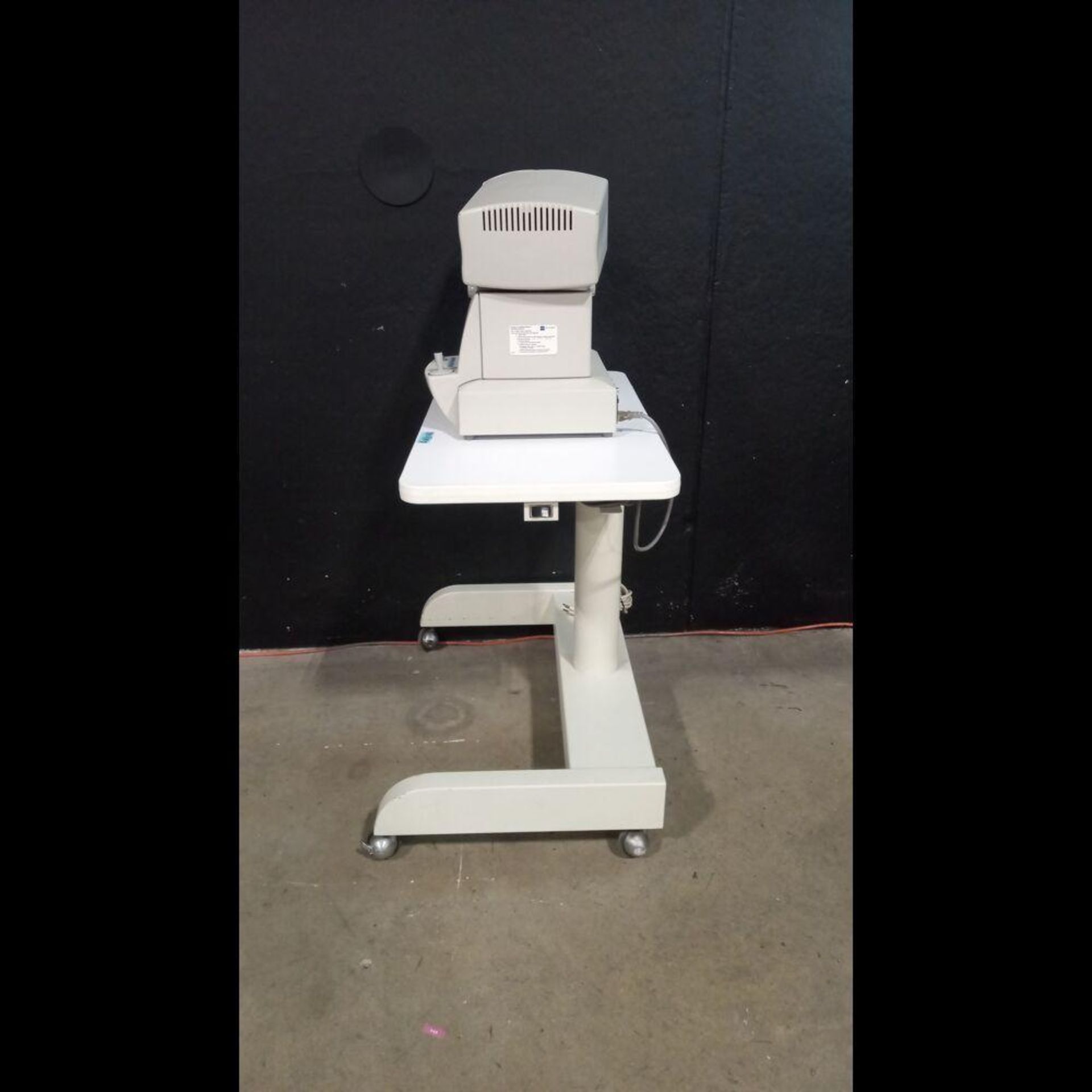 CARL ZEISS 599 AUTOMATIC REFRACTOR - Image 2 of 4