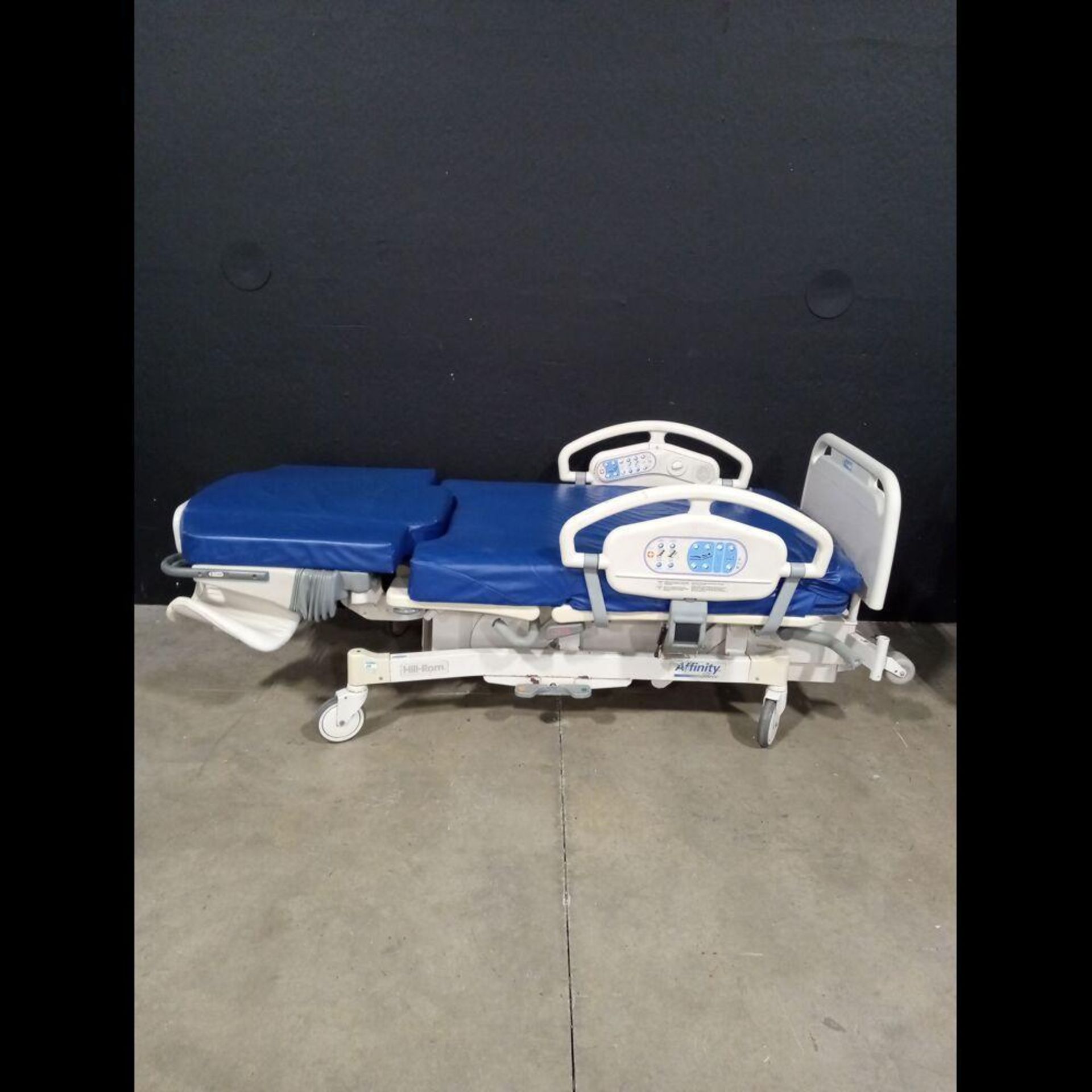 HILL-ROM AFFINITY 3 BIRTHING BED - Image 2 of 4