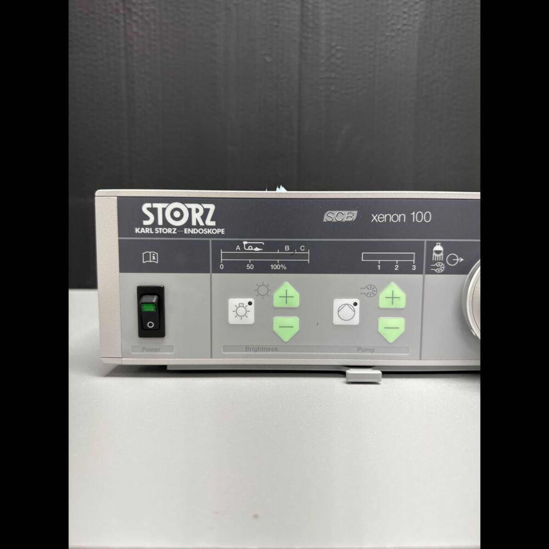 KARL STORZ 20132620 SCB XENON 100 LIGHT SOURCE - Image 3 of 5