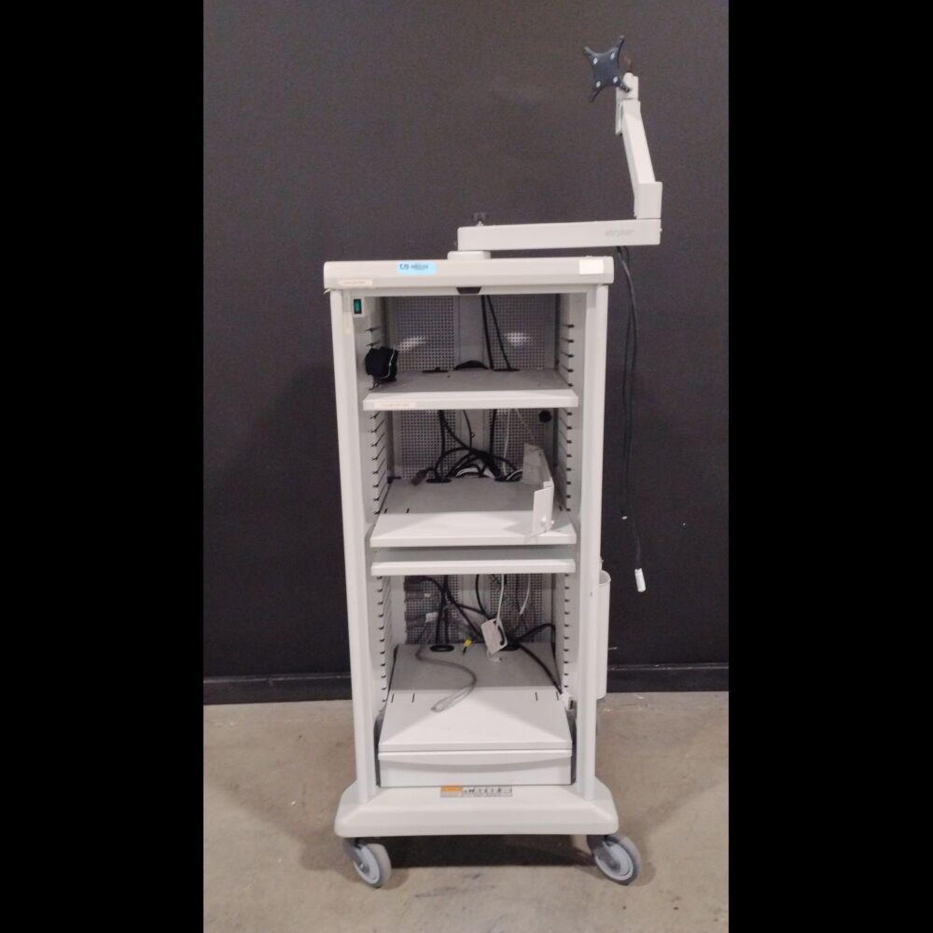 STRYKER ENDOSCOPY CART