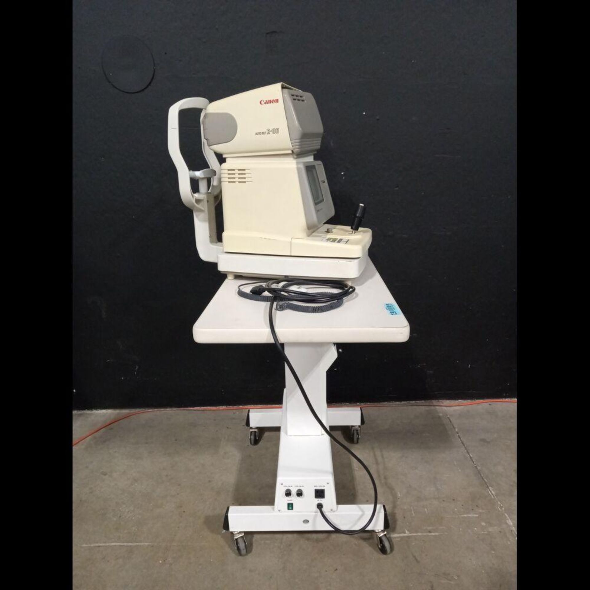 CANON AUTO REF R-30 AUTOMATIC REFRACTOR - Image 4 of 4