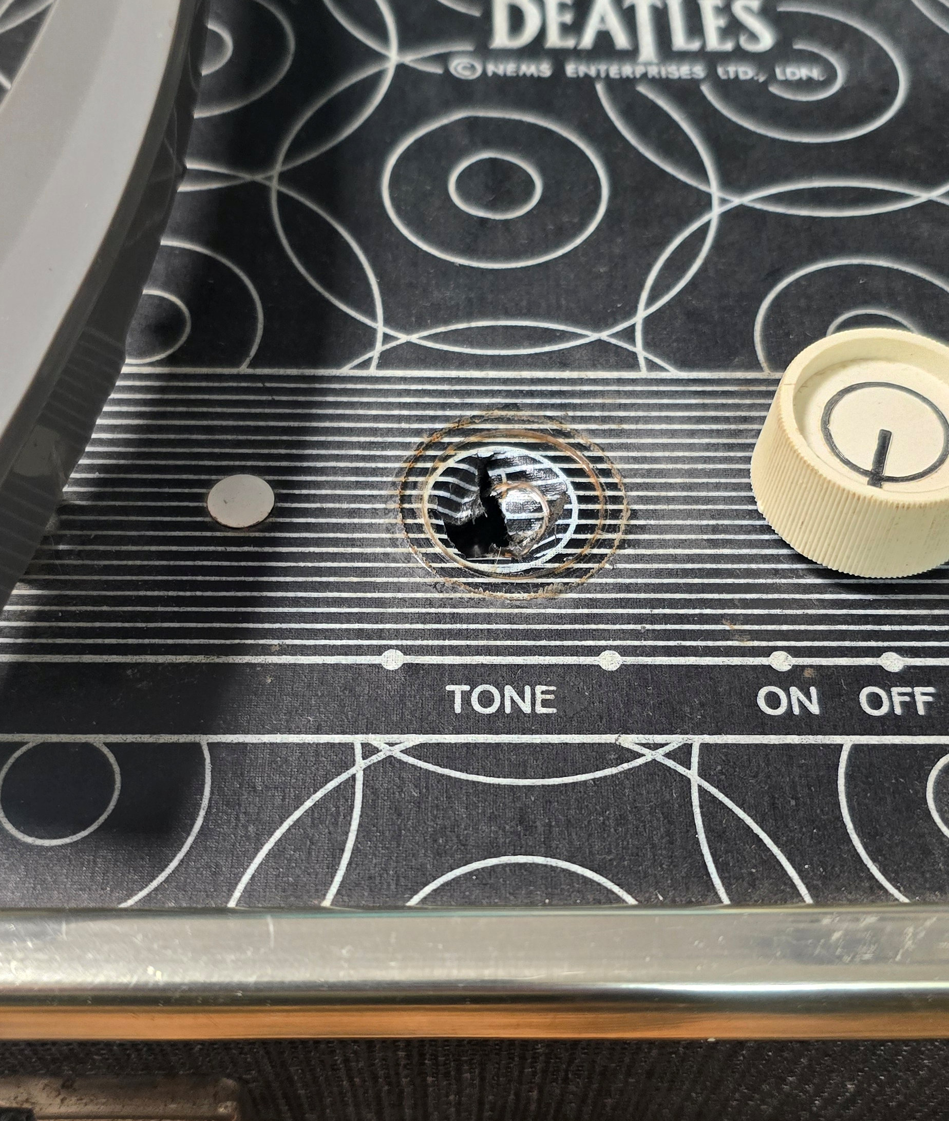 The Beatles 1964 Limited Edition Portable Record Player And Original Box (USA) - Image 3 of 6