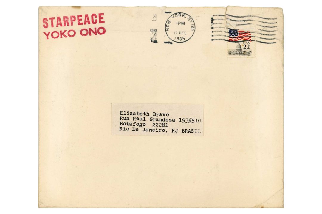 Yoko Ono Two 1980s Signed Promotional Cards Lizzie Bravo Collection (USA) - Image 4 of 4