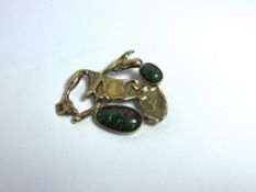 Opal-Brosche