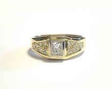 Diamantring im Phantasieschliff