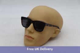 Five Ace & Tate Sunglasses, 1x Capri on the Rocks, 1x Clay Sugar Man, 1x Benjamin Tiger Wood, 1x Har