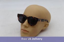 Five Ace & Tate Sunglasses, 1x Heather Confetti, 1x Byron Eye of the Tiger, 1x Alfred Bananas Bio, 1