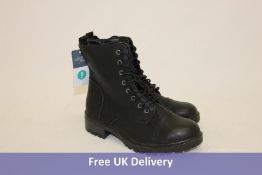 Two pairs of Universal Thread Kamryn Ankle Boots, 1x Black, 1x Cognac, US 8W