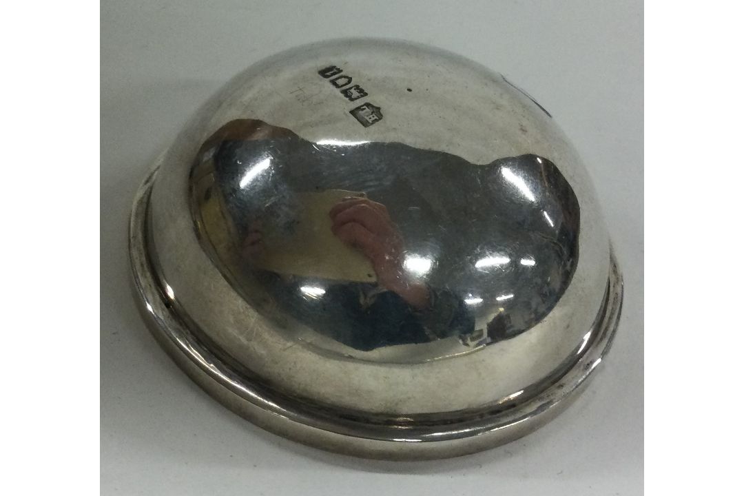 An Edwardian silver tumbler beaker. London 1910. - Image 2 of 2