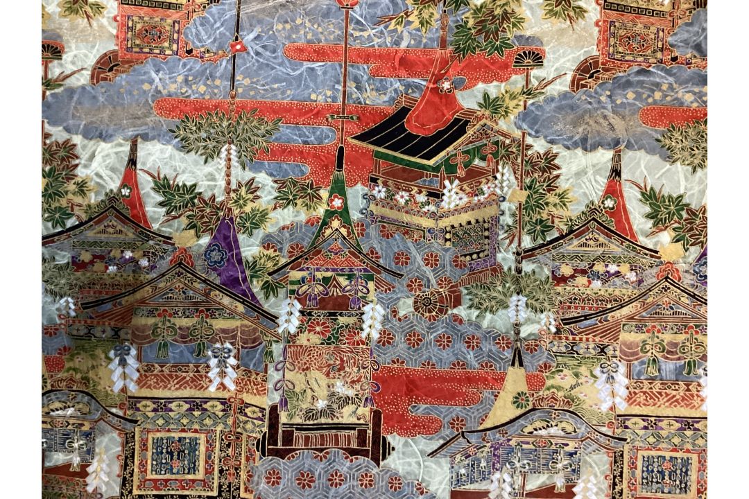 A brightly coloured and gilded Japanese painting on Washi. - Image 2 of 3