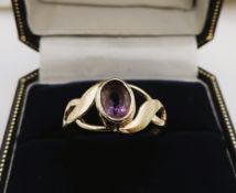 9k Gold Amethyst Ring 2.7 grams Circa 1980's