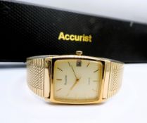 Vintage Accurist Gold Plated Watch SR621SW New Battery Original Box