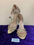 Designer Shoes Gold Size 35 Code 203