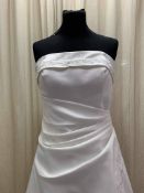 Bulk Lot of 6 Bridal Gowns All Alfred Angelo Bridal. Excellent Quality. Various Designs and Siz...
