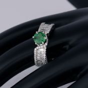 14 K / 585 White Gold Tsavorite Garnet & Diamond Ring