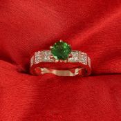 14 K / 585 Rose Gold Tsavorite Garnet & Diamond Ring