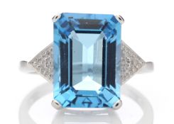 9ct White Gold Diamond and Blue Topaz Ring 8.25 Carats