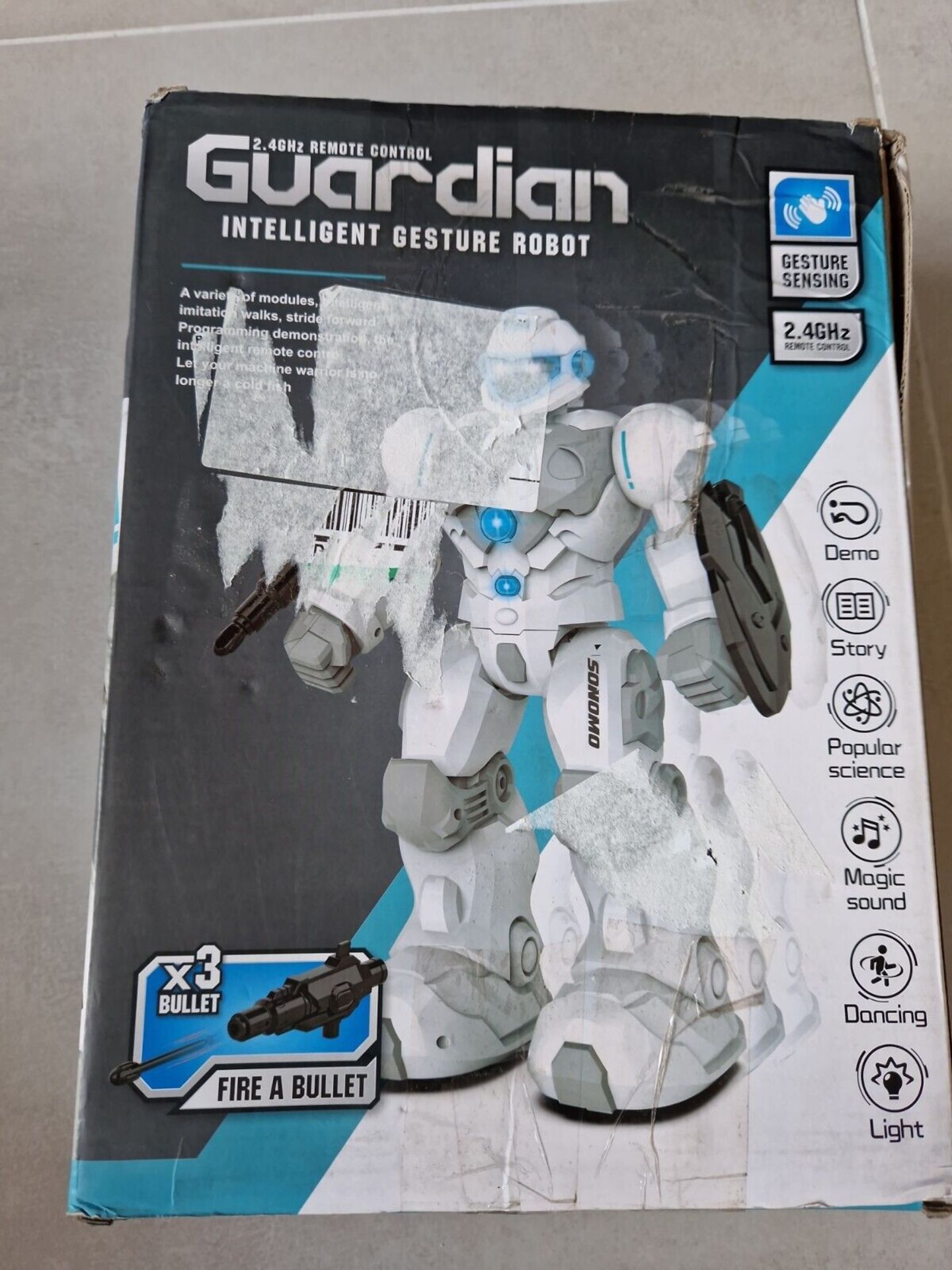 5x Sonomo Guardian Remote Control Intelligent Gesture Robot, White - RRP £200 - Image 2 of 2