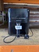 Daewoo 2L Air Fryer. RRP £40 - Grade U
