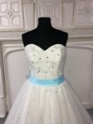 Bulk Lot of 6 Bridal Gowns All Alfred Angelo Bridal. Excellent Quality. Various Designs and Siz...