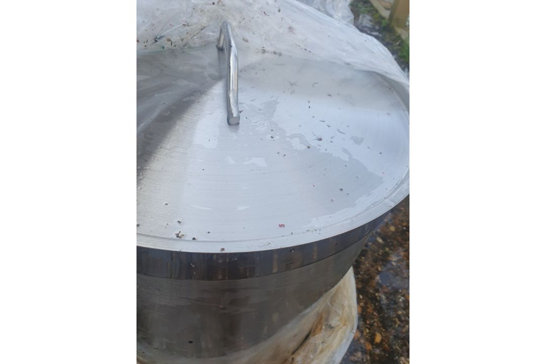A Set of 5 Large Stainless Steel Pots With Lids. - Image 4 of 18