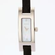 Gucci / 3900L / Mother of Pearl & Diamond Dial - (Unworn) Leather / Lady's