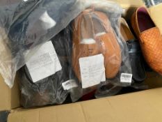 Box of Approx 13 Pairs of Men's Shoes - Various Colours - Various Styles & Sizes