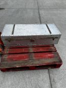 Retro Decortaive Metal Trunk/Flight Case - Approx. RRP £100