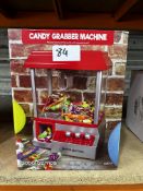 Global Gizmos Candy Grabber Machine. RRP £40 - Grade U