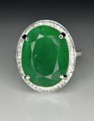 Beautiful 10.30 ct Natural Emerald With Natural Diamonds & 18k Gold
