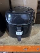 Russell Hobbs Air Fryer. RRP £30- Grade U