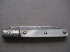 George III Mother of Pearl Hafted Silver Bladed Folding Fruit Knife