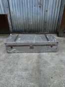Retro Decortaive Metal Trunk/Flight Case - Approx. RRP £100