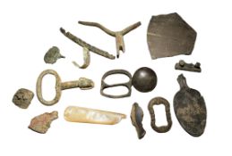 Antiquities: Mixed Lot of Metal Detecting Finds (£7 UK £15 International Post)