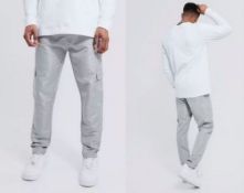 Brand New Boohoo Men's Grey Skinny Fit Shell Cargo Trousers Size S