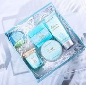 Body & Earth Pamper Gifts for Women, 5Pcs Ocean Bath Spa Gift Set Inc Scented Candle, Body Butte...