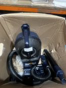 Shark Vacuum Cleaner. RRP £200 - Grade U