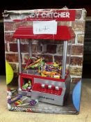 Global Gizmos Candy Grabber. RRP £30 - Grade U