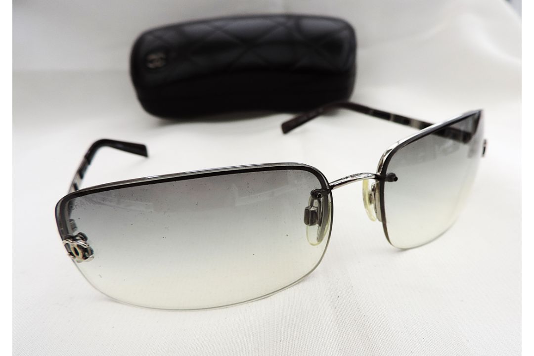 Vintage Chanel Ladies Sunglasses c.124/8G Original Case - Image 7 of 13