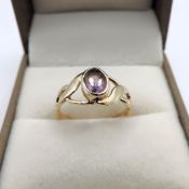 9k Yellow Gold Solitaire Amethyst Ring