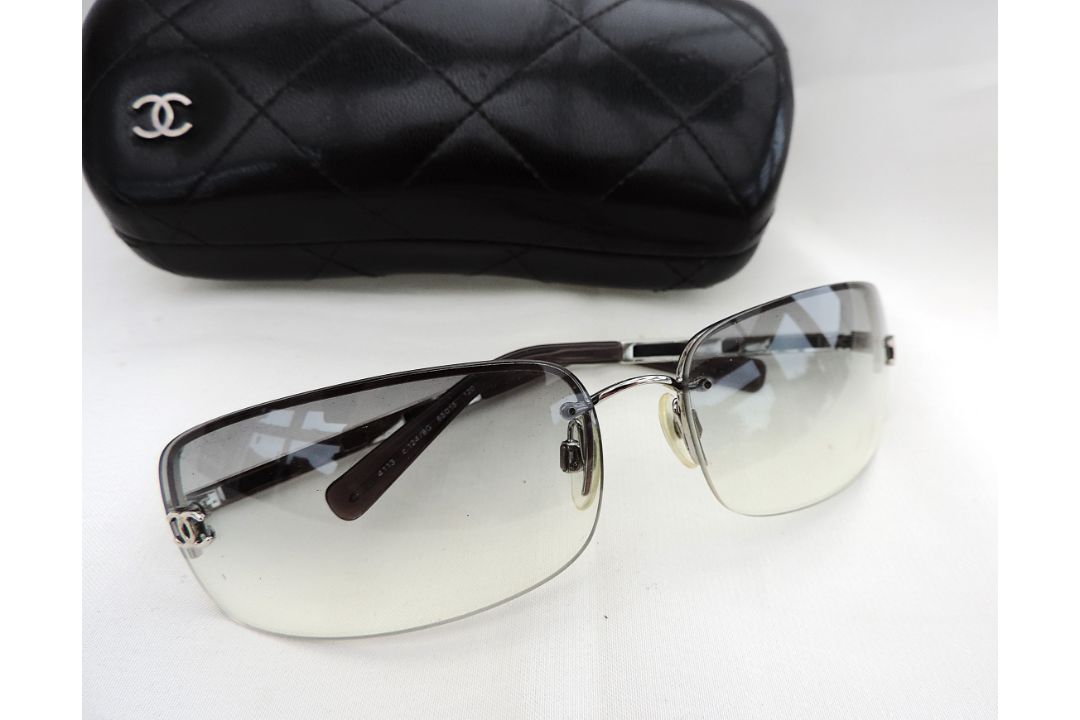 Vintage Chanel Ladies Sunglasses c.124/8G Original Case - Image 4 of 13