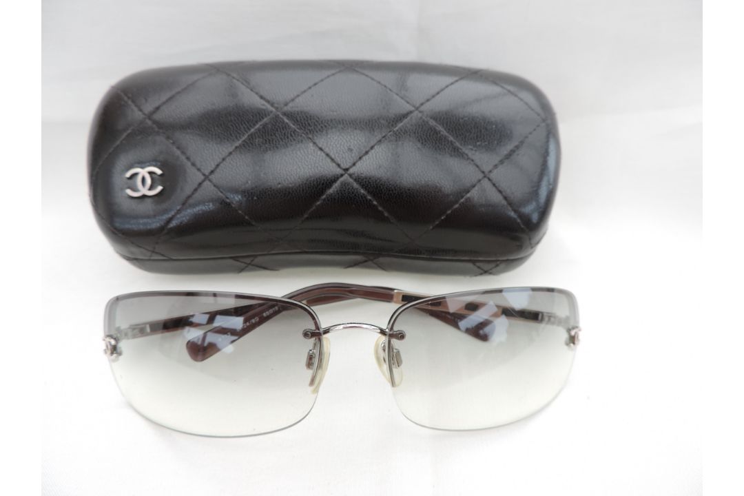 Vintage Chanel Ladies Sunglasses c.124/8G Original Case - Image 3 of 13