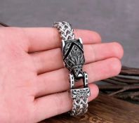 New! Men's Wolf Head Stainless Steel Bracelet