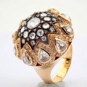 An Exclusive 18K Ring Detailed With 3.93Ct of Diamonds